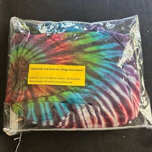 Colorful Tie-Dye Twin XL Flannel Sheet Set